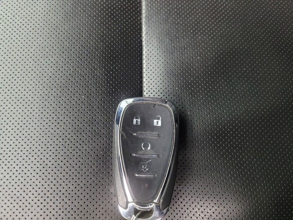 2019 Chevrolet Equinox in Indianapolis, IN 46222 - 18119181 32