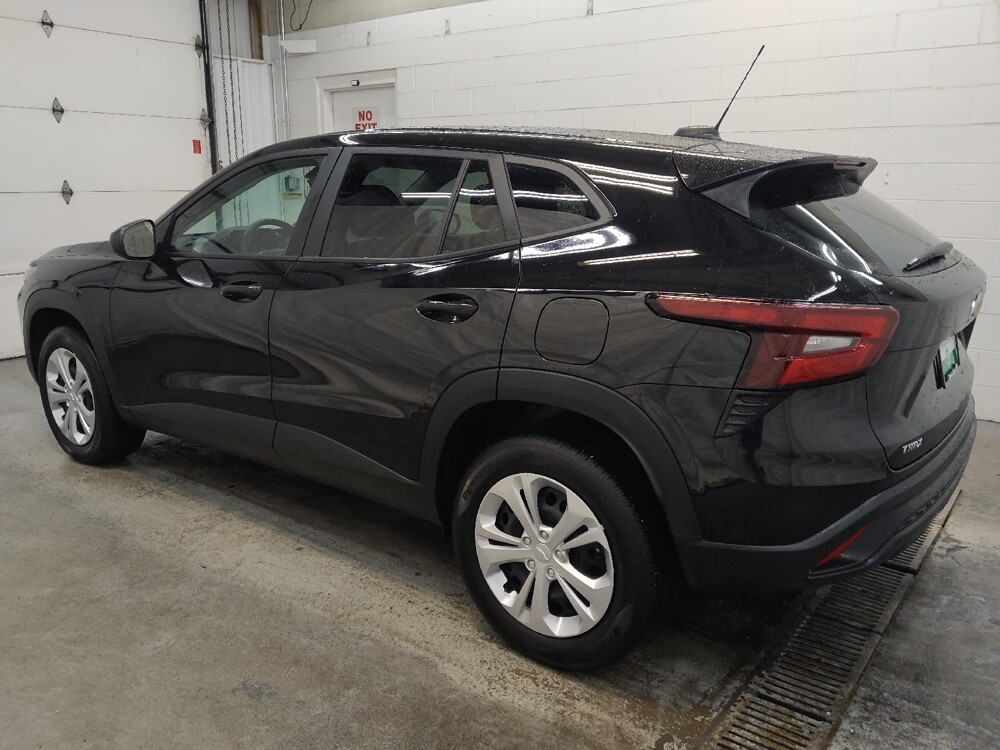 2025 Chevrolet Trax in Fairfield, OH 45014 - 18119209 3