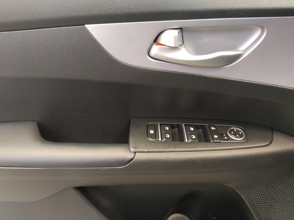 2024 Kia Forte in Fairfield, OH 45014 - 18119211 27