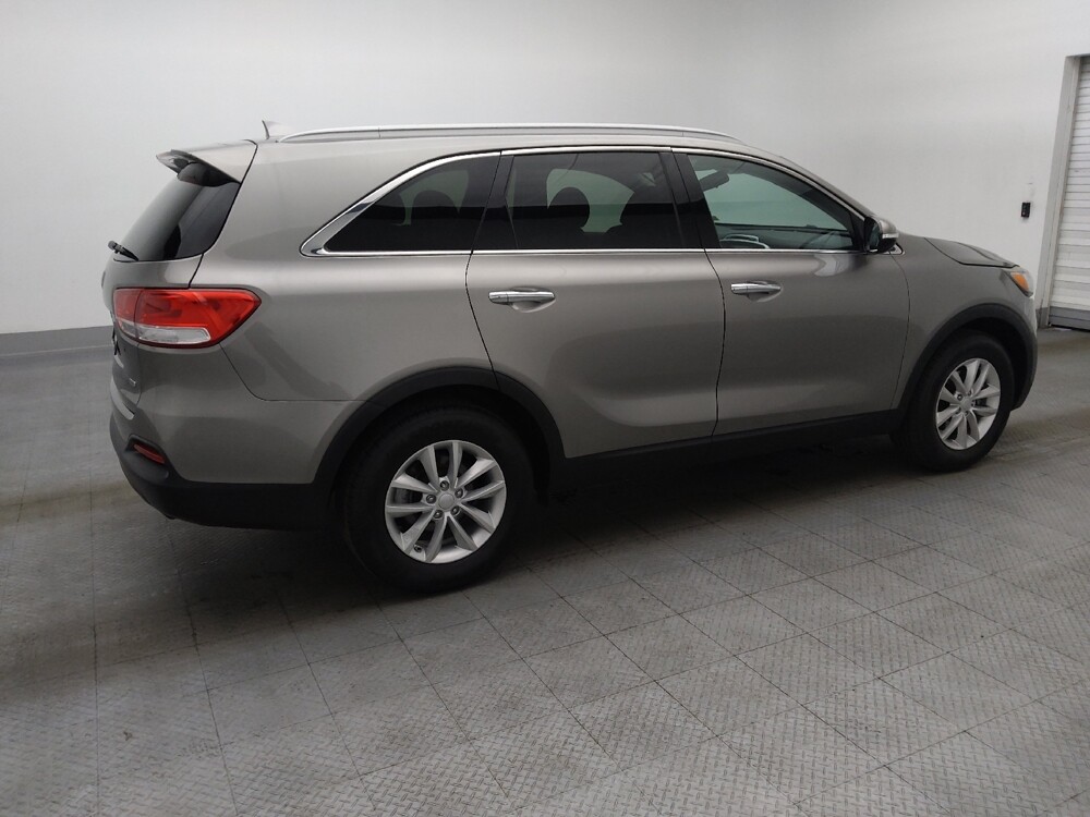 2018 Kia Sorento in Jacksonville, FL 32210 - 18119234 10