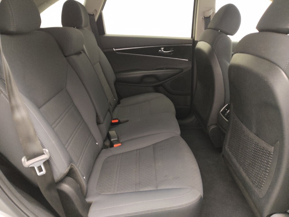 2018 Kia Sorento in Jacksonville, FL 32210 - 18119234 19
