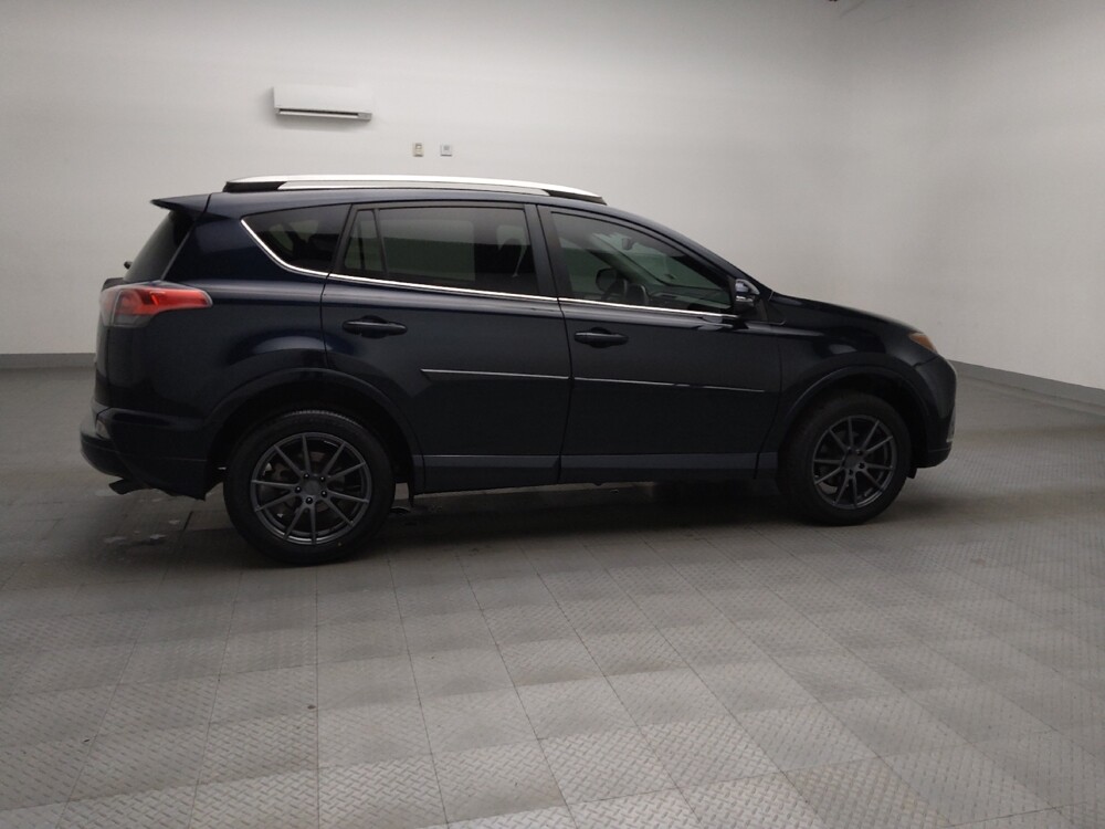 2018 Toyota RAV4 in Fort Worth, TX 76116 - 18119235 10