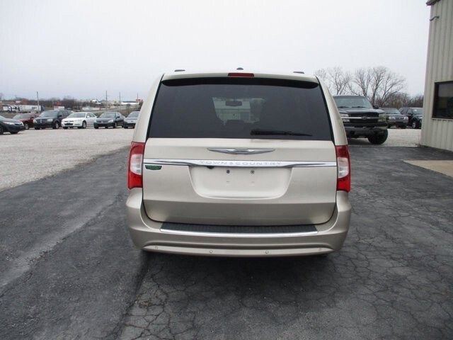 2013 Chrysler Town & Country in Oak Grove, MO 64075 - 18119241 6