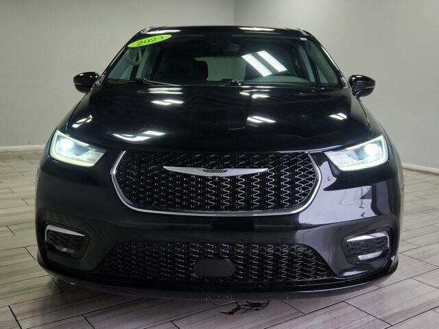 2024 Chrysler Pacifica in Cinnaminson, NJ 08077 - 18119244 8