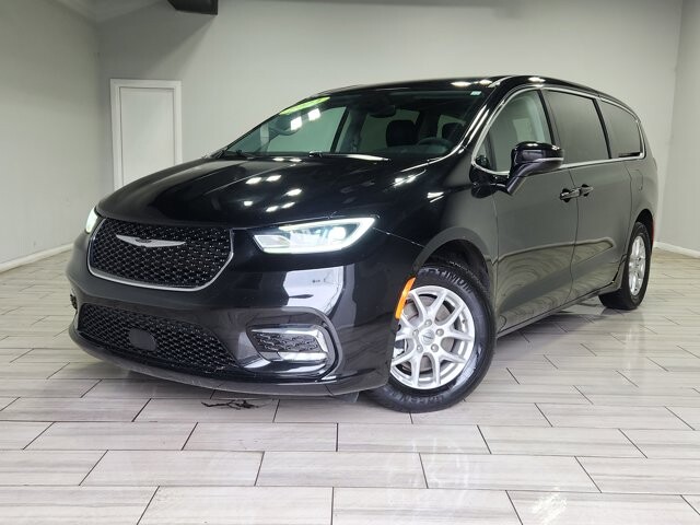 2024 Chrysler Pacifica in Cinnaminson, NJ 08077 - 18119244