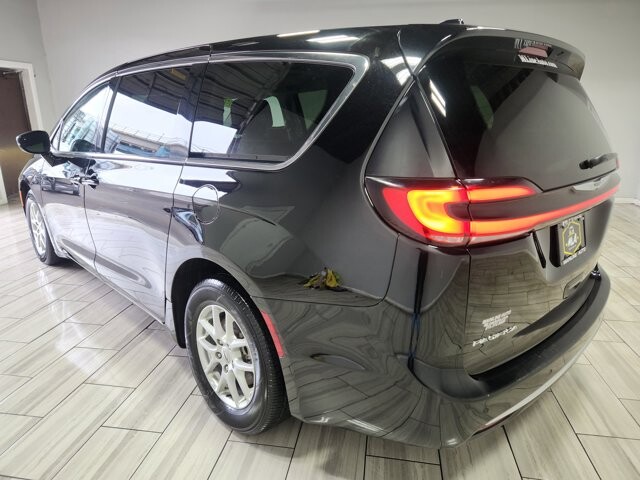 2024 Chrysler Pacifica in Cinnaminson, NJ 08077 - 18119244 3