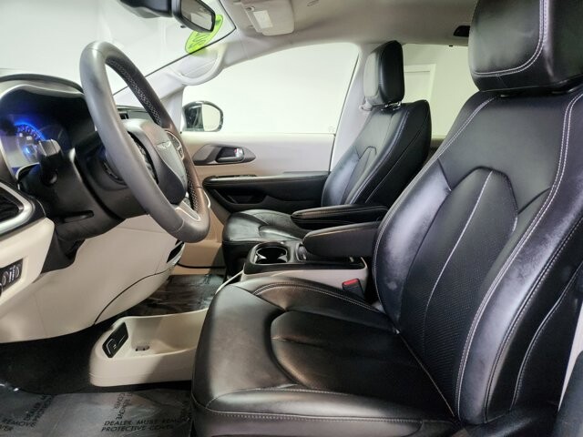 2024 Chrysler Pacifica in Cinnaminson, NJ 08077 - 18119244 11