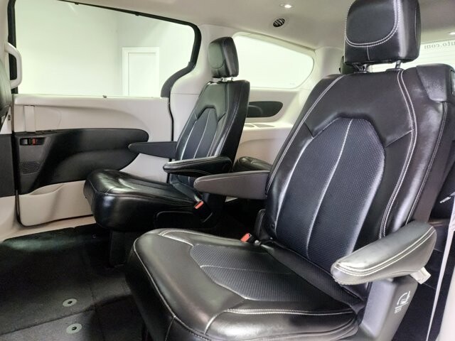 2024 Chrysler Pacifica in Cinnaminson, NJ 08077 - 18119244 12