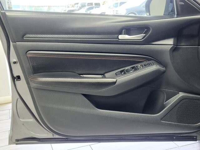 2021 Nissan Altima in Cinnaminson, NJ 08077 - 18119257 10