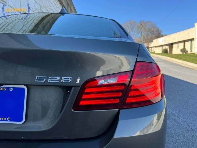 2015 BMW 528i in Decatur, GA 30032 - 18119266 17