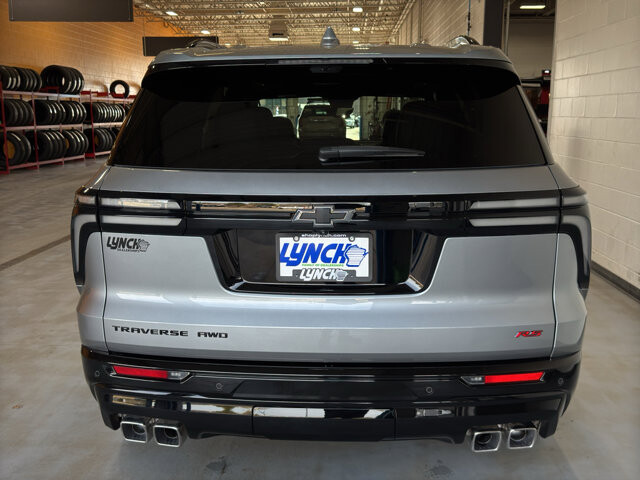 2025 Chevrolet Traverse in Burlington, WI 53105 - 18119272 4