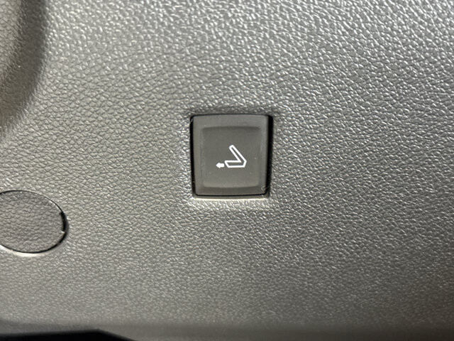 2025 Chevrolet Traverse in Burlington, WI 53105 - 18119272 14