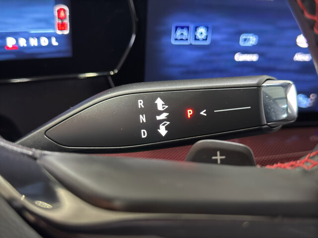 2025 Chevrolet Traverse in Burlington, WI 53105 - 18119272 31