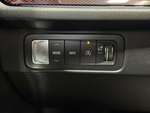 2025 Chevrolet Traverse in Burlington, WI 53105 - 18119272 37