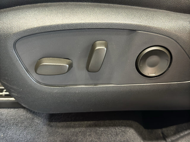 2025 Chevrolet Traverse in Burlington, WI 53105 - 18119272 20