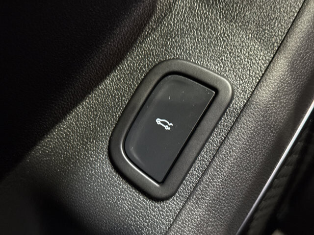 2025 Chevrolet Traverse in Burlington, WI 53105 - 18119272 40