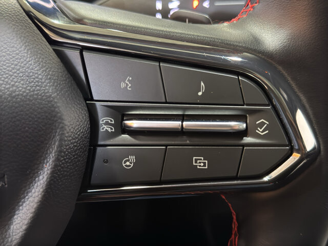 2025 Chevrolet Traverse in Burlington, WI 53105 - 18119272 30