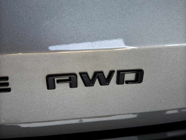 2025 Chevrolet Traverse in Burlington, WI 53105 - 18119272 10