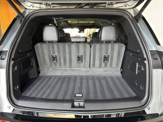 2025 Chevrolet Traverse in Burlington, WI 53105 - 18119272 24