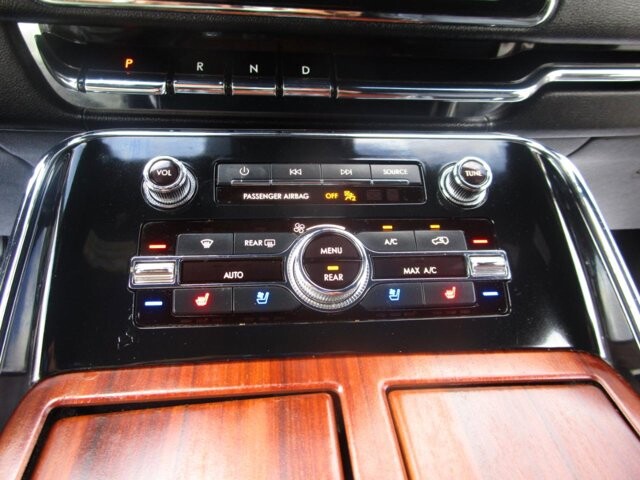 2018 Lincoln Navigator L in Tampa, FL 33604-6914 - 18119297 5