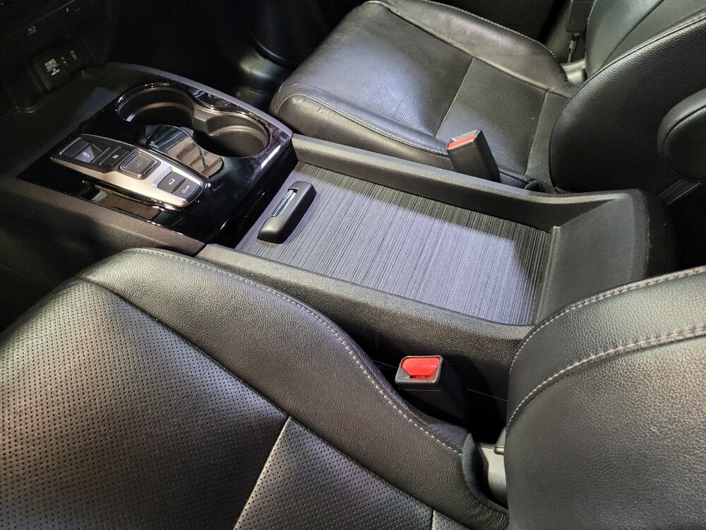 2018 Honda Pilot in Fresno, CA 93726 - 18119304 26