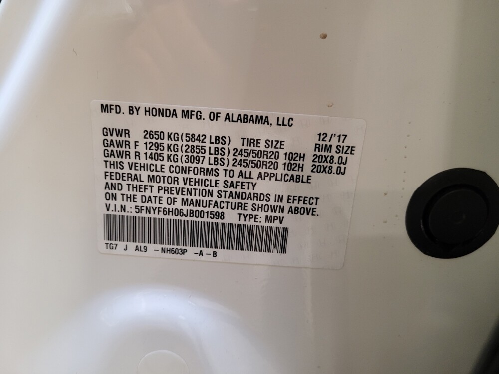 2018 Honda Pilot in Fresno, CA 93726 - 18119304 33