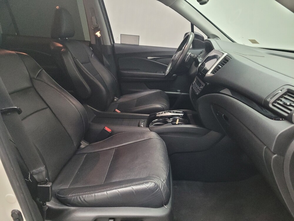 2018 Honda Pilot in Fresno, CA 93726 - 18119304 21