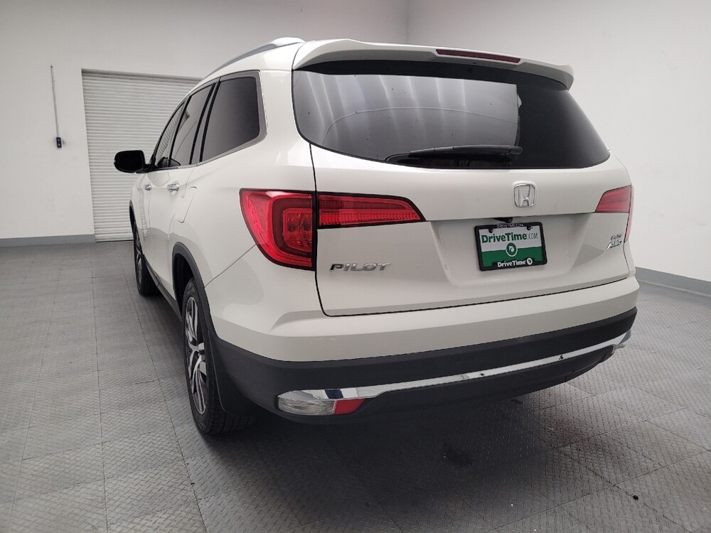 2018 Honda Pilot in Fresno, CA 93726 - 18119304 6