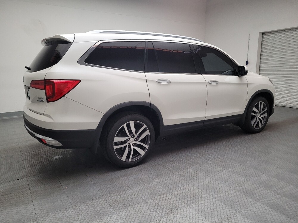 2018 Honda Pilot in Fresno, CA 93726 - 18119304 10