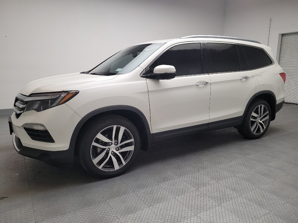 2018 Honda Pilot in Fresno, CA 93726 - 18119304 2