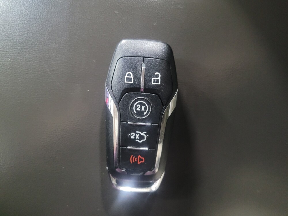 2017 Lincoln MKX in Morrow, GA 30260 - 18119321 32