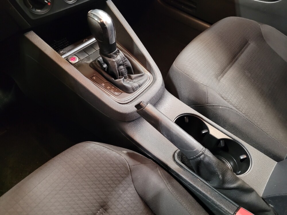 2015 Volkswagen Jetta in Jacksonville, FL 32210 - 18119343 26