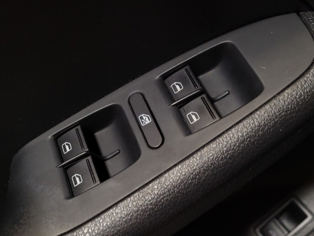 2015 Volkswagen Jetta in Jacksonville, FL 32210 - 18119343 27