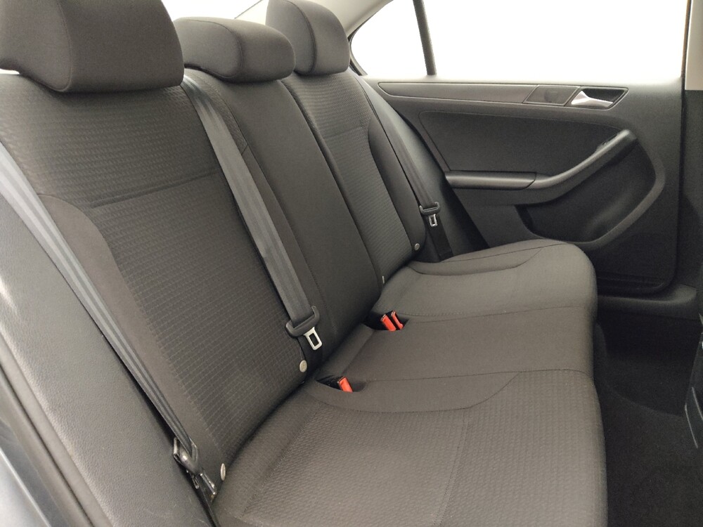 2015 Volkswagen Jetta in Jacksonville, FL 32210 - 18119343 19