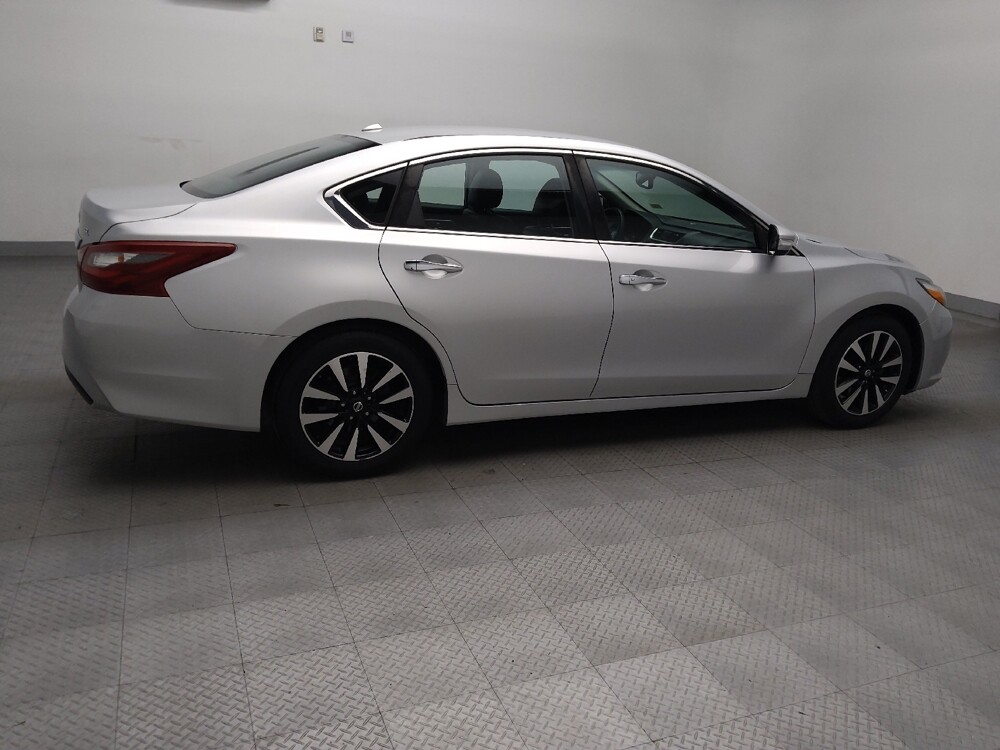 2018 Nissan Altima in Round Rock, TX 78664 - 18119345 10