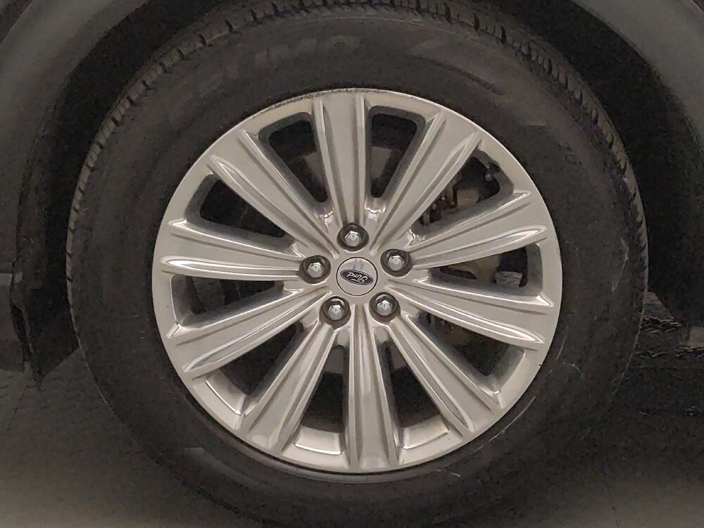 2020 Ford Explorer in Tulsa, OK 74145 - 18119350 31