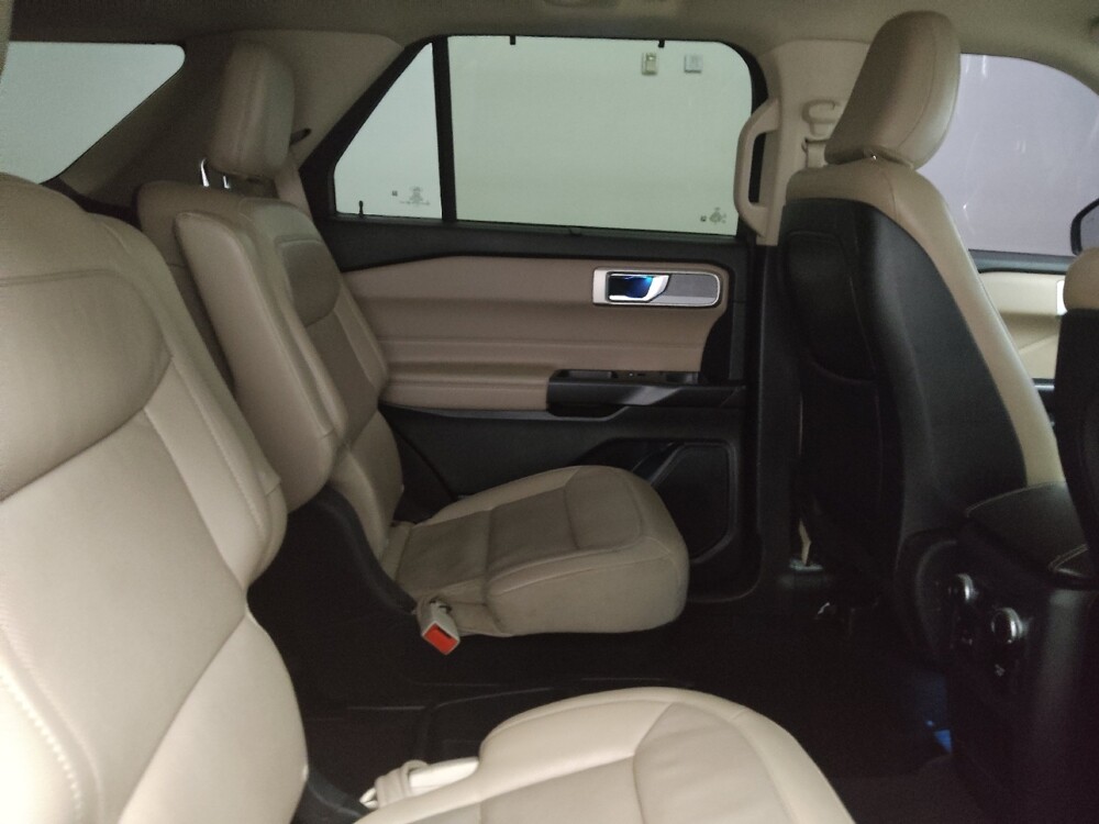 2020 Ford Explorer in Tulsa, OK 74145 - 18119350 19