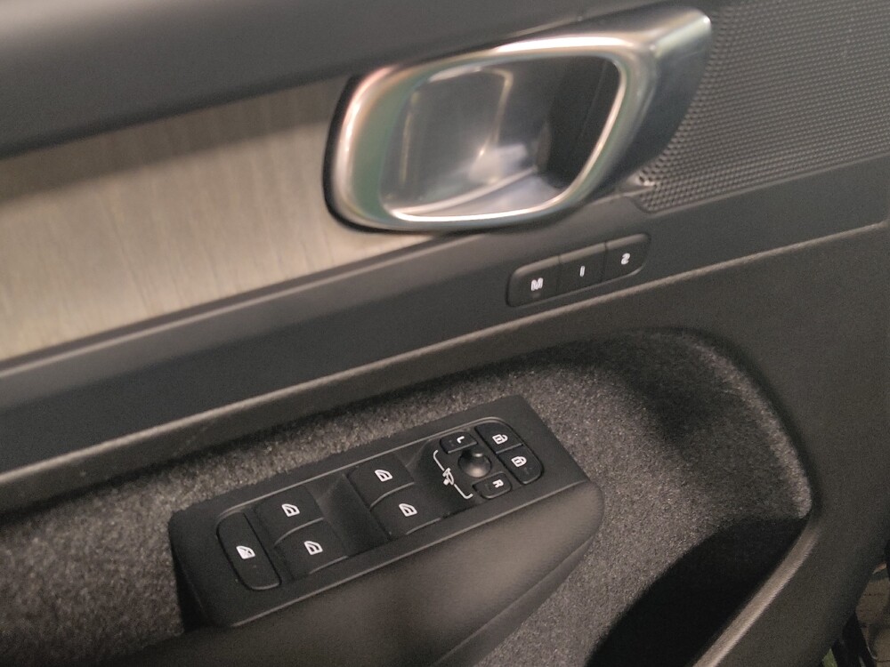 2023 Volvo XC40 in Oklahoma City, OK 73139 - 18119355 27