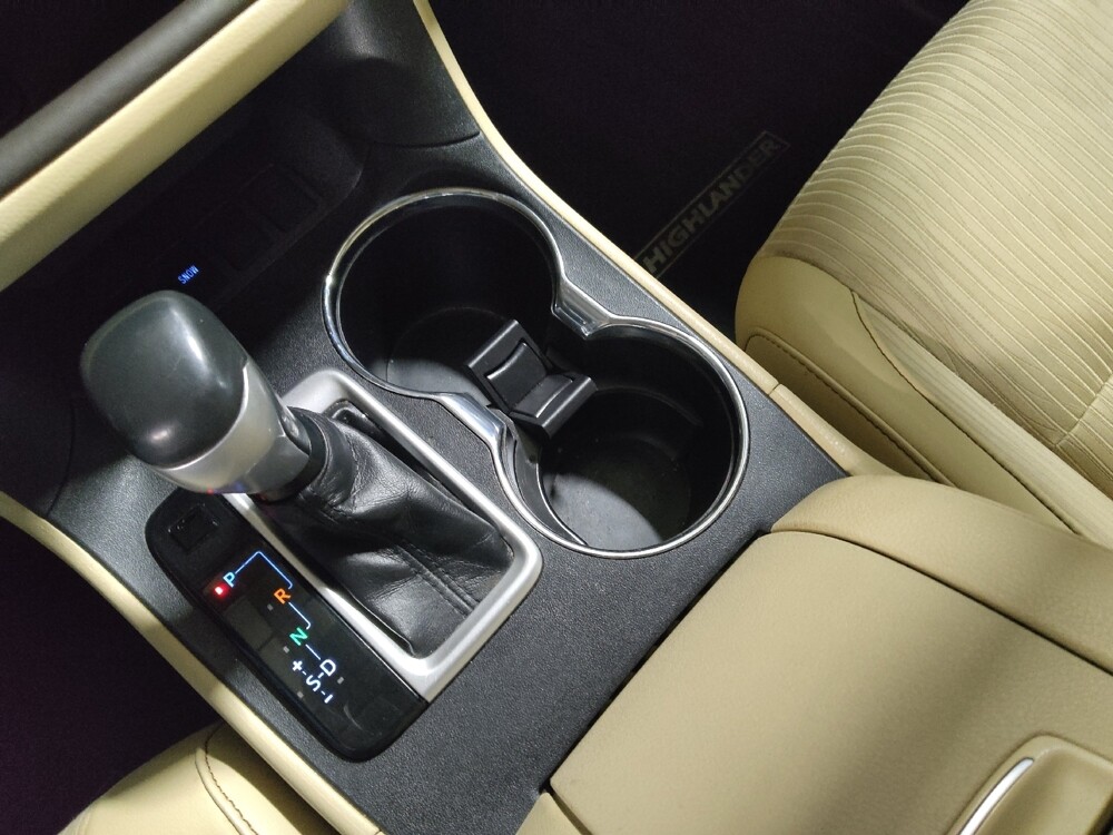 2019 Toyota Highlander in Oklahoma City, OK 73139 - 18119359 26