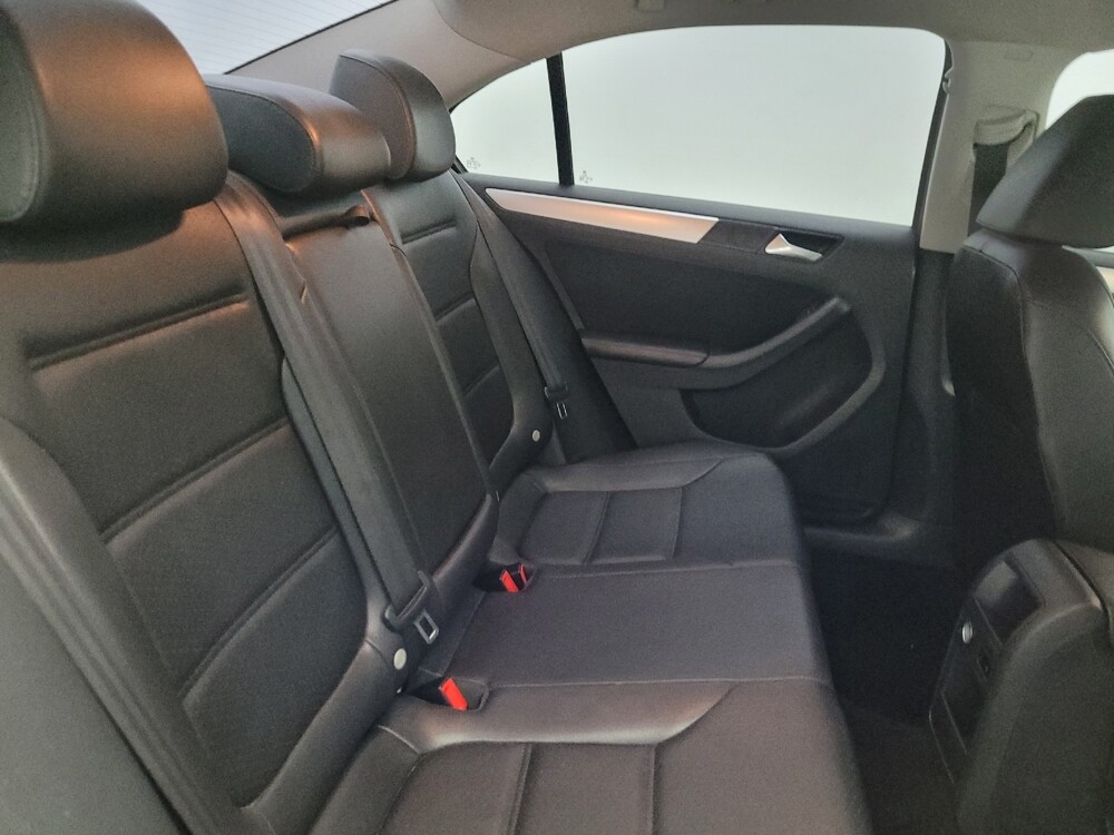 2014 Volkswagen Jetta in Glendale, AZ 85301 - 18119387 19