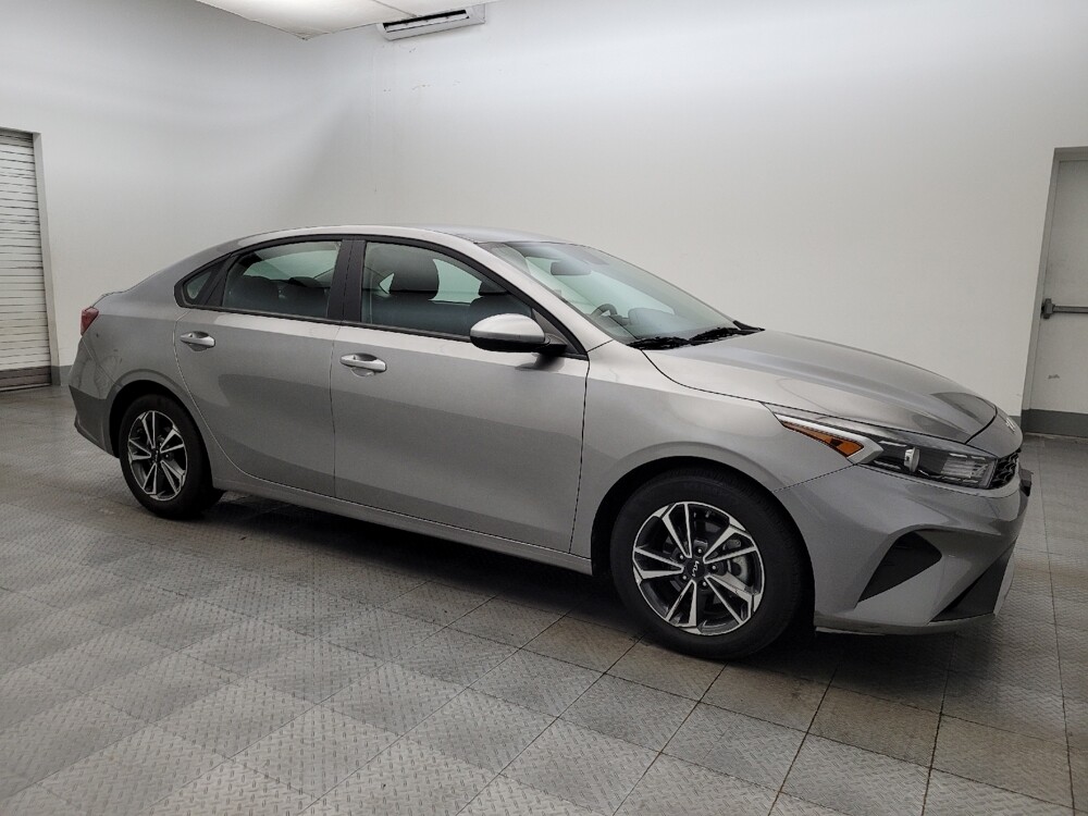 2023 Kia Forte in Mesa, AZ 85210 - 18119390 11