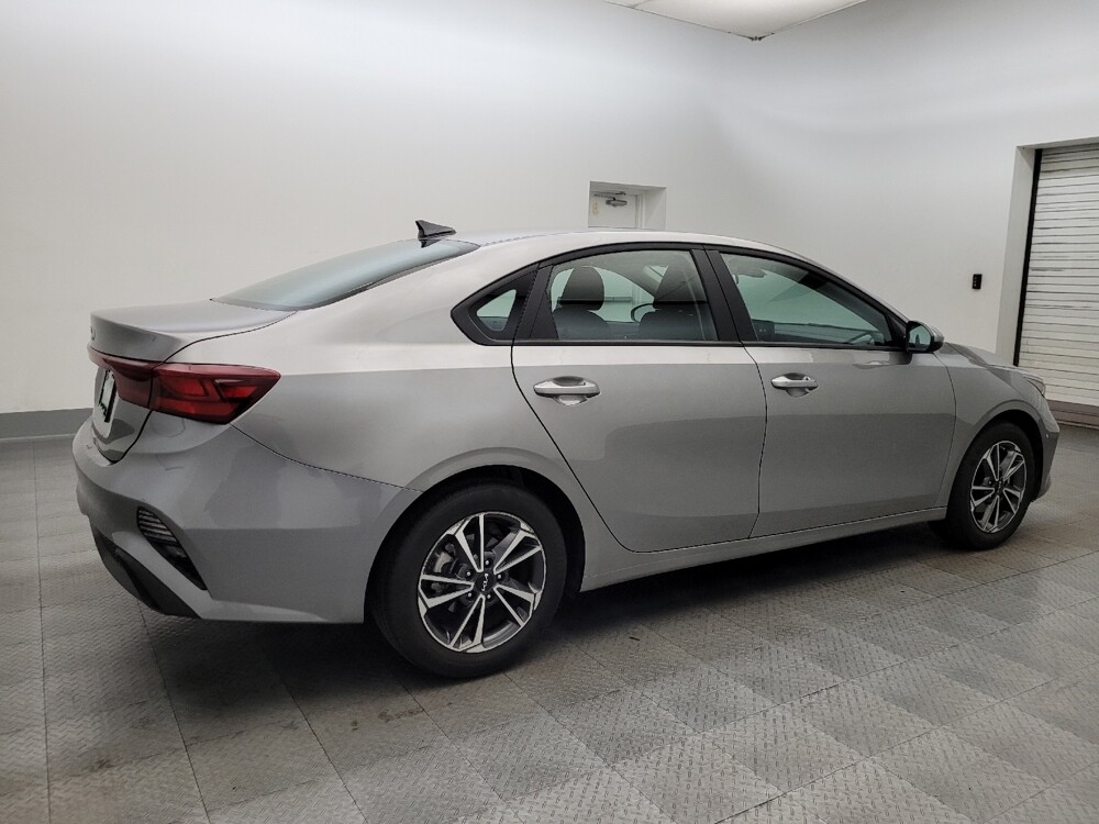 2023 Kia Forte in Mesa, AZ 85210 - 18119390 10