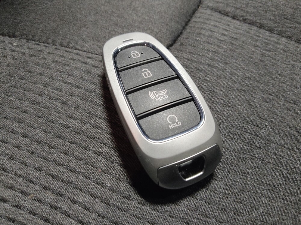 2023 Hyundai Santa Fe in Glendale, AZ 85301 - 18119392 32