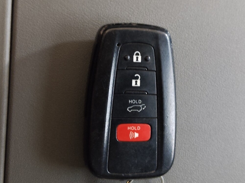 2022 Toyota Highlander in Tallahassee, FL 32304 - 18119395 32