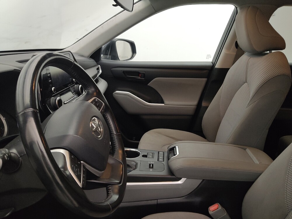 2022 Toyota Highlander in Tallahassee, FL 32304 - 18119395 17