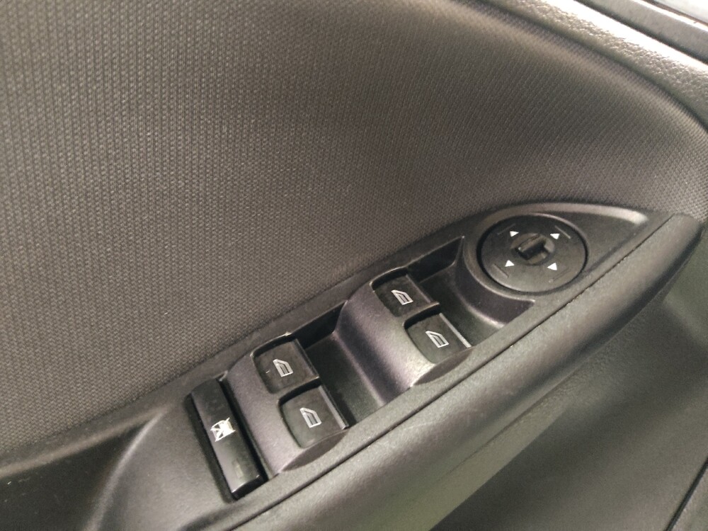 2017 Ford Focus in Tallahassee, FL 32304 - 18119398 27