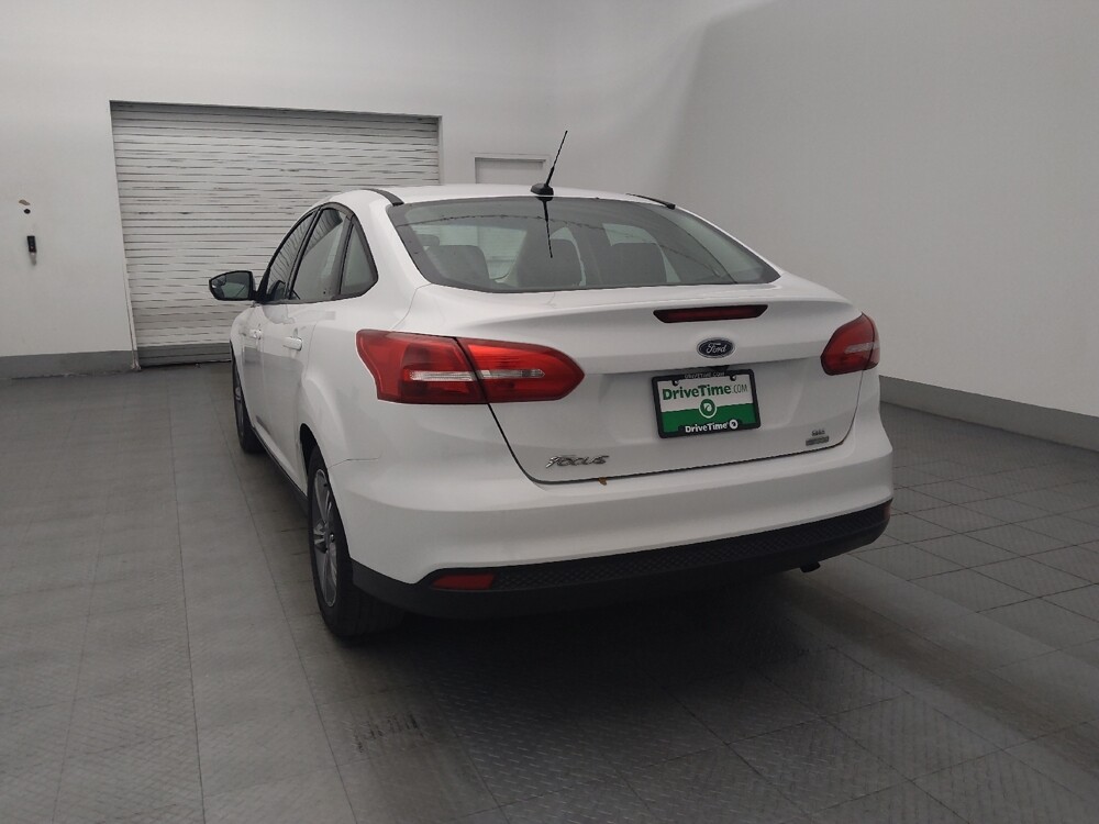 2017 Ford Focus in Tallahassee, FL 32304 - 18119398 6