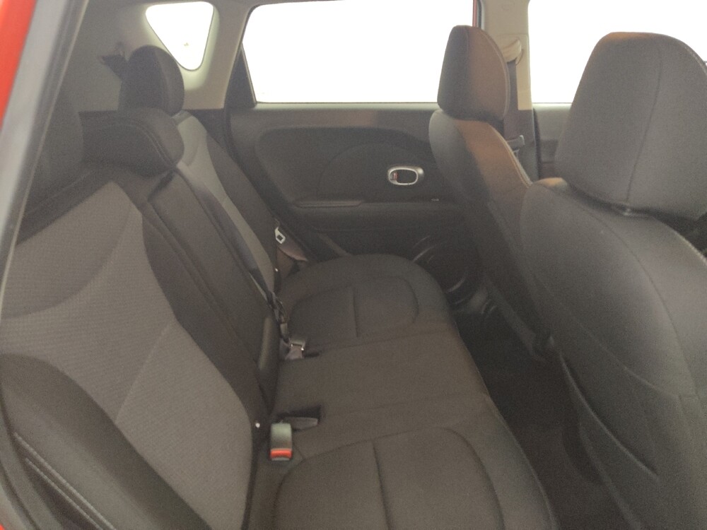 2019 Kia Soul in Tampa, FL 33619 - 18119401 19