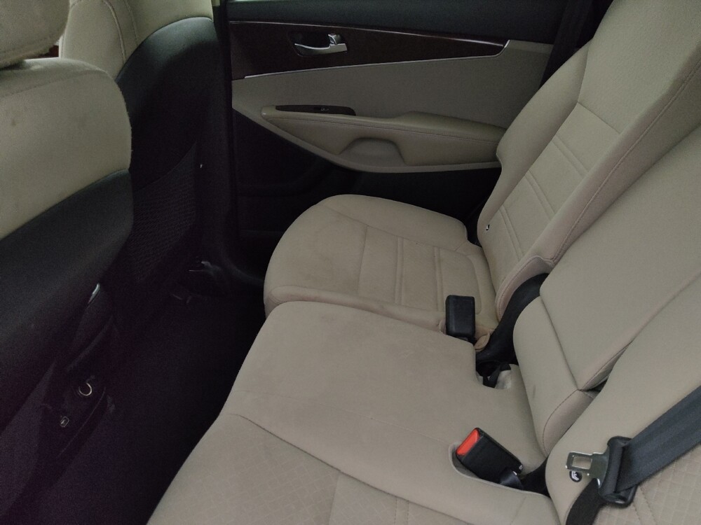 2016 Kia Sorento in Fort Myers, FL 33907 - 18119402 18