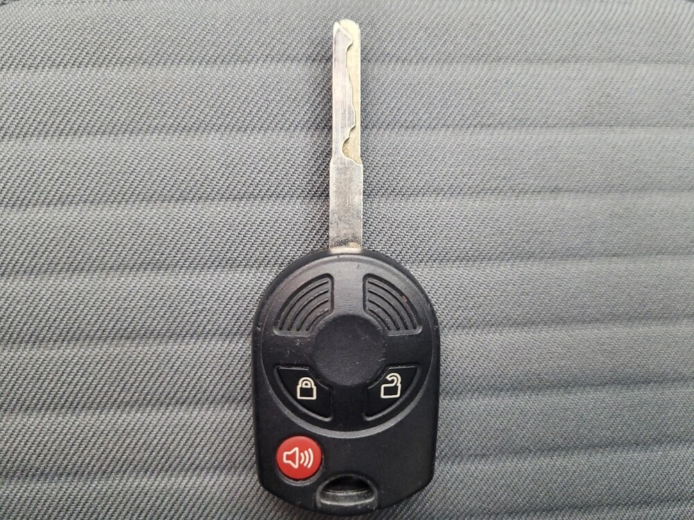 2018 Ford Escape in Las Vegas, NV 89102 - 18119409 32